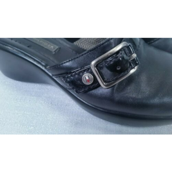 Tommy Hilfiger W23346M Allison Sandals Shoes Slides Black Womens 6M - Picture 4 of 7